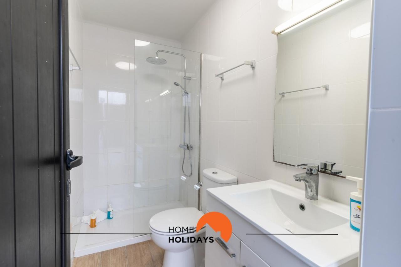 Holiday home #050 With Pool, Strip High Speed Wifi *